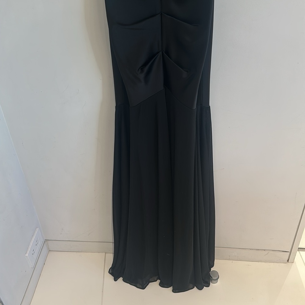 Cache Gown - Picture 7 of 12